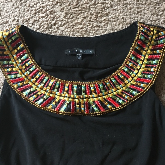 Mustard and Black Dress - Picture 3 of 4